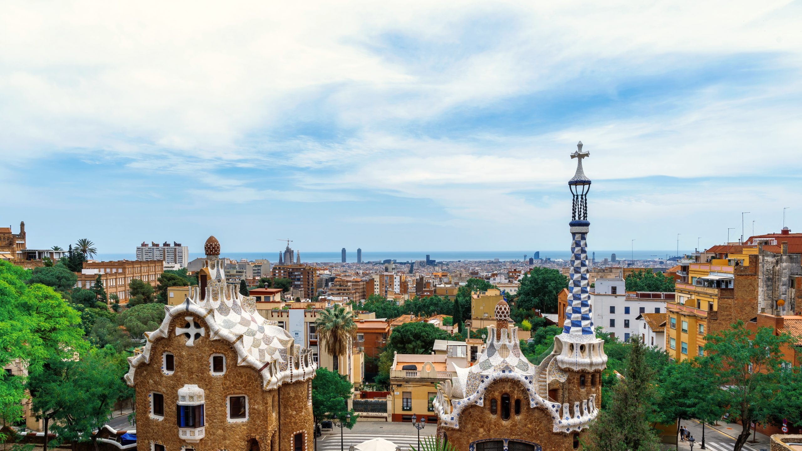 Vue en hauteur sur Barcelone depuis le parc Güell